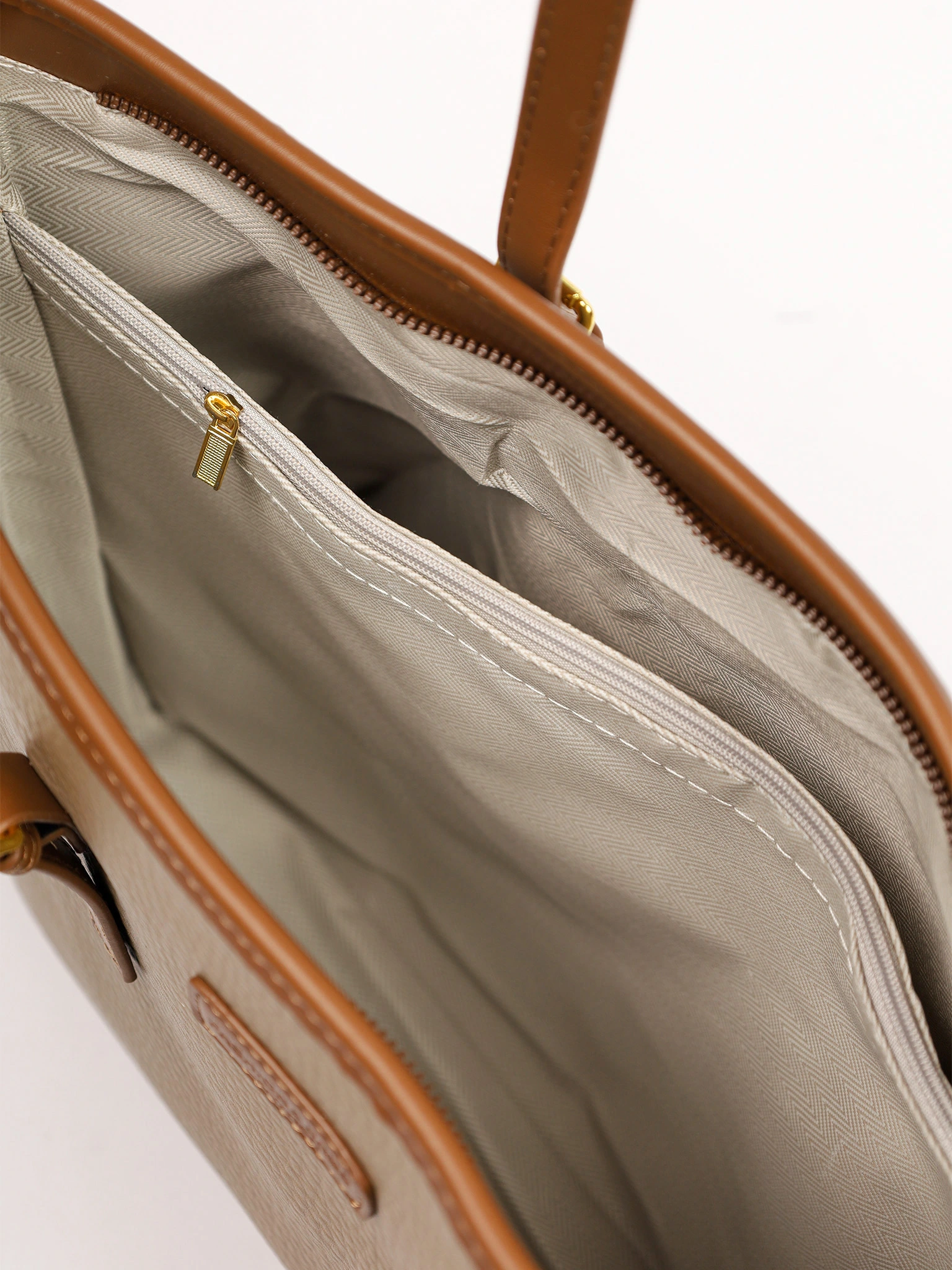 Сумка-тоут с ключницей в ассортименте